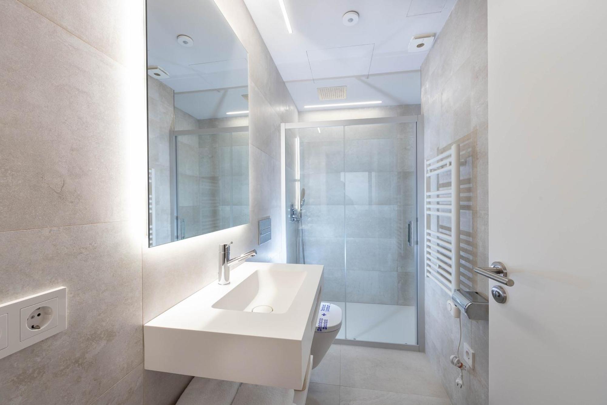 C&C Apartments Фигерас Экстерьер фото
