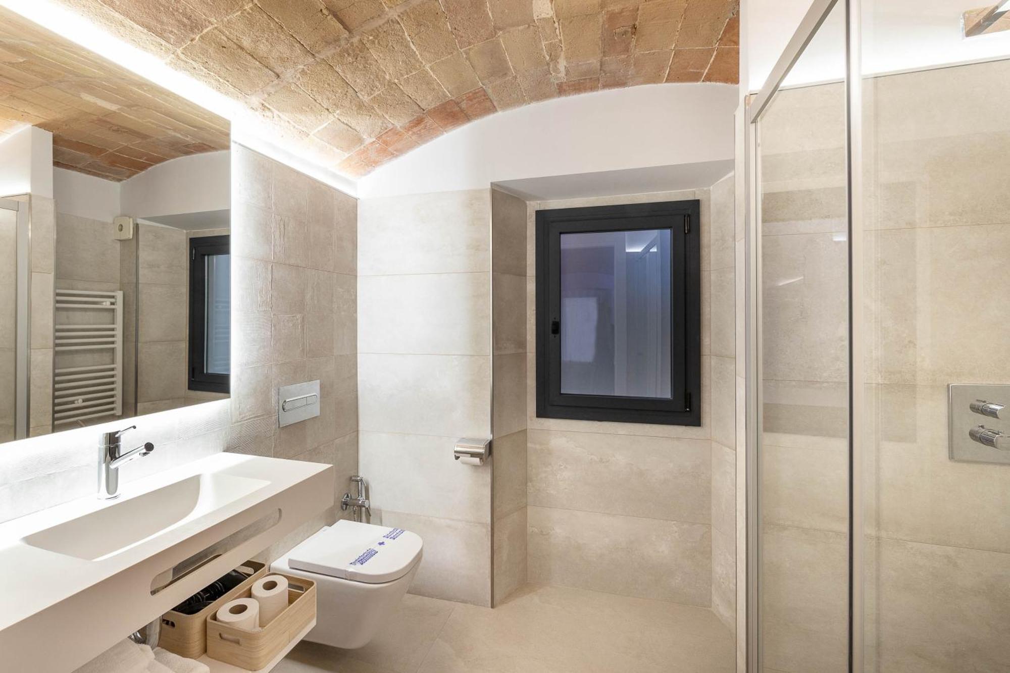 C&C Apartments Фигерас Экстерьер фото