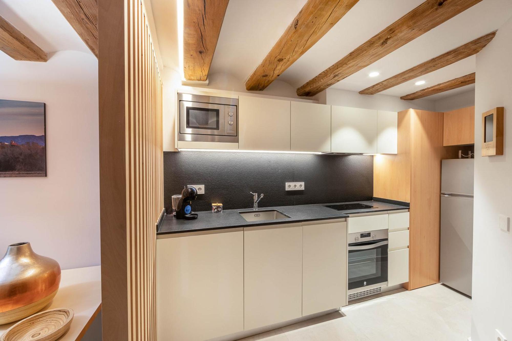 C&C Apartments Фигерас Экстерьер фото