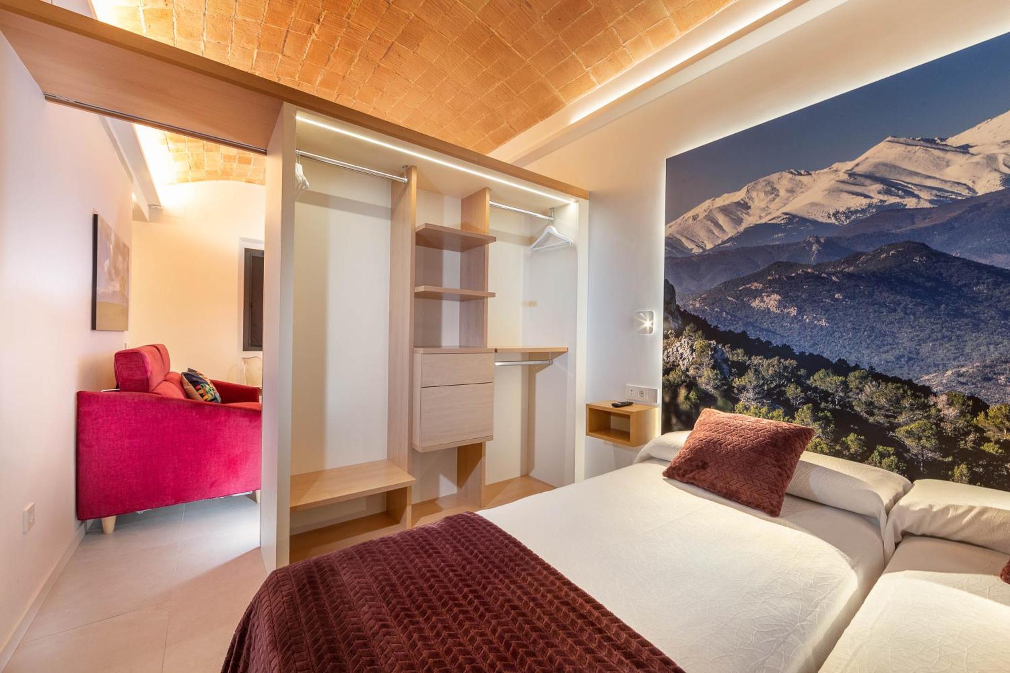 C&C Apartments Фигерас Экстерьер фото