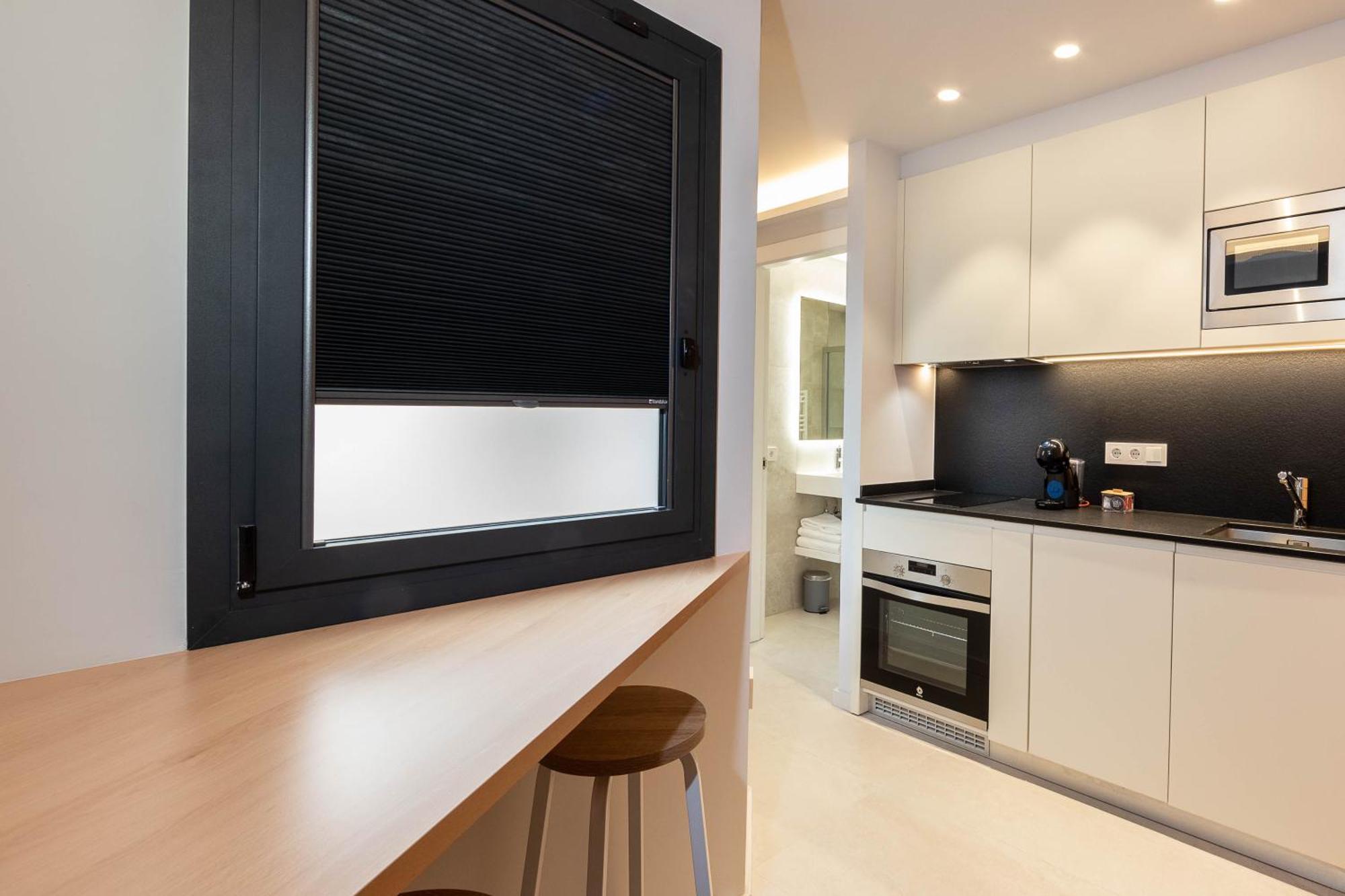 C&C Apartments Фигерас Экстерьер фото