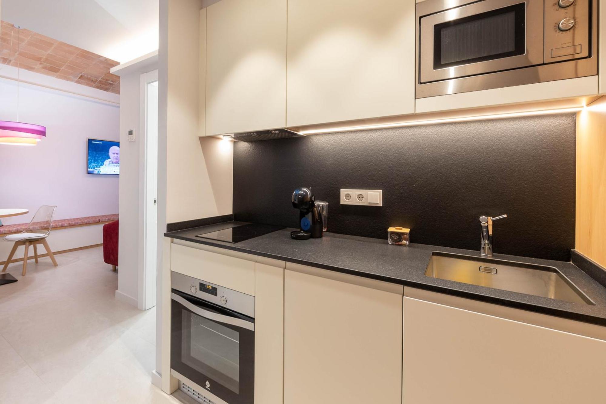 C&C Apartments Фигерас Экстерьер фото