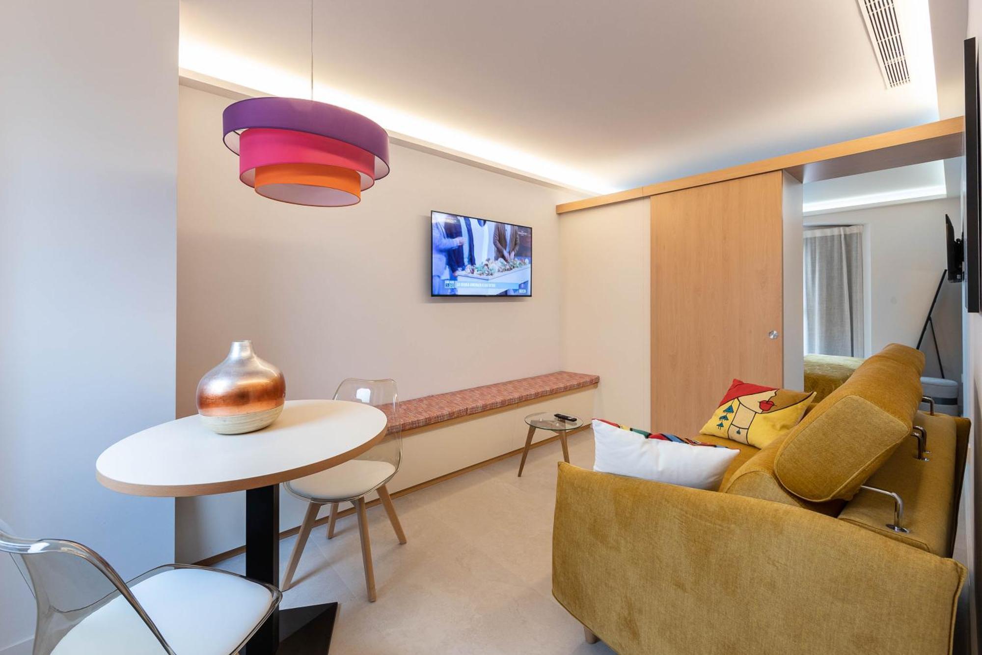 C&C Apartments Фигерас Экстерьер фото