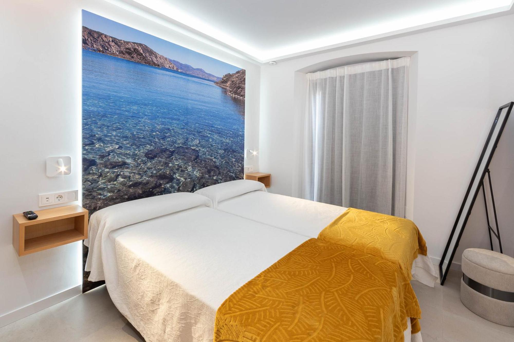 C&C Apartments Фигерас Экстерьер фото