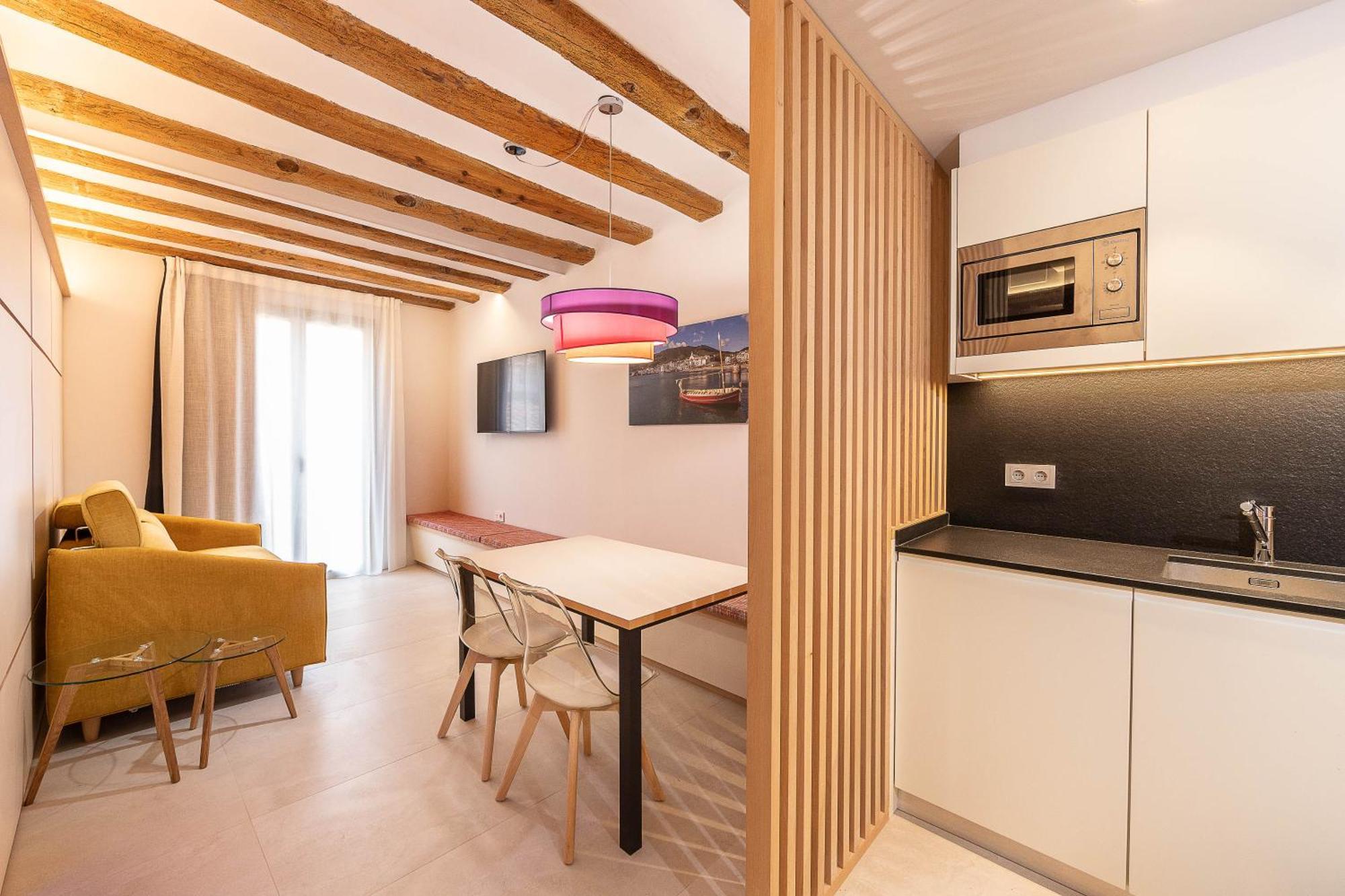 C&C Apartments Фигерас Экстерьер фото