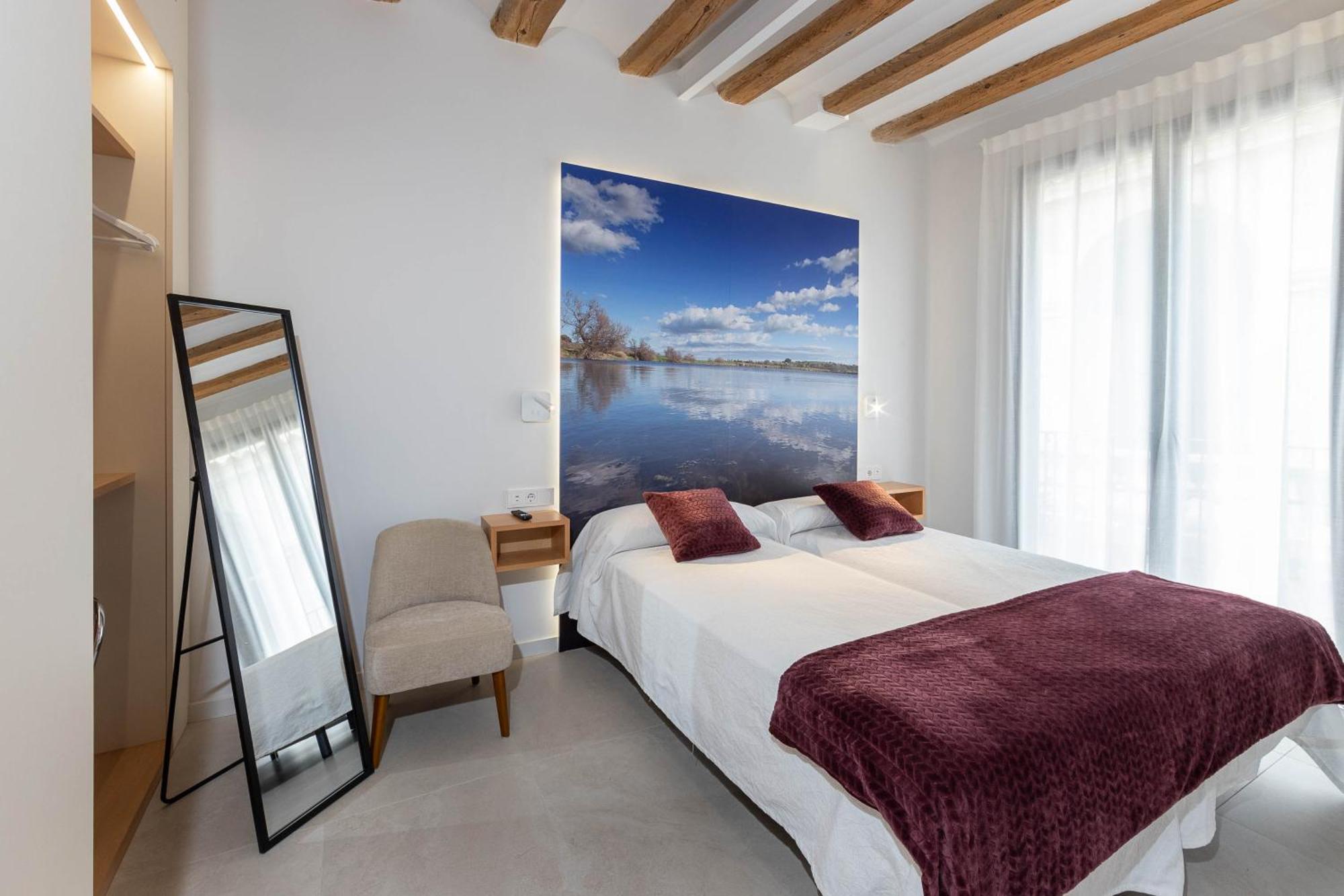 C&C Apartments Фигерас Экстерьер фото
