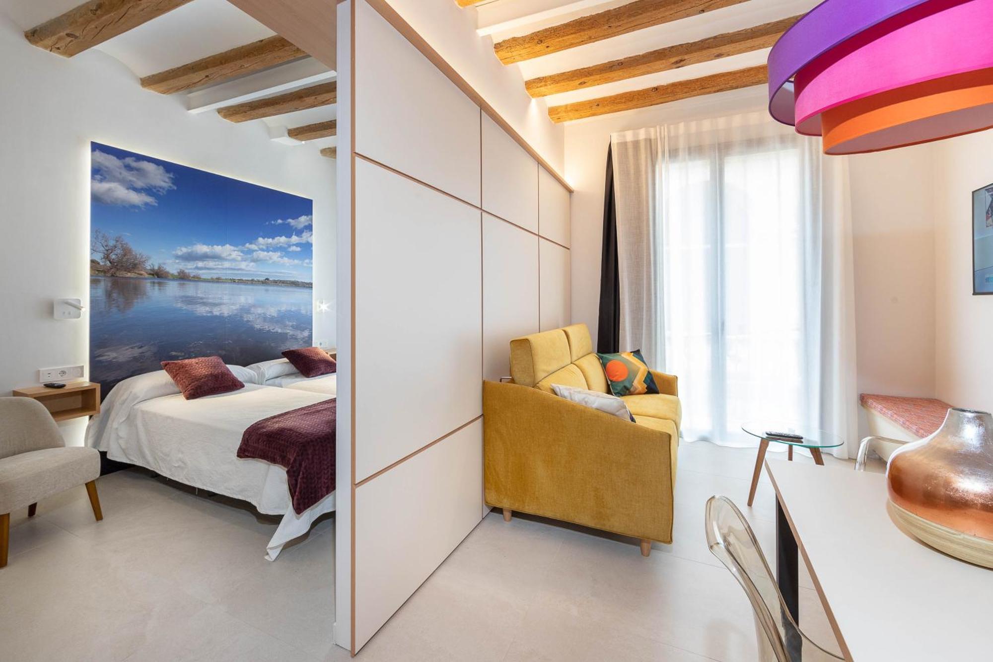 C&C Apartments Фигерас Экстерьер фото