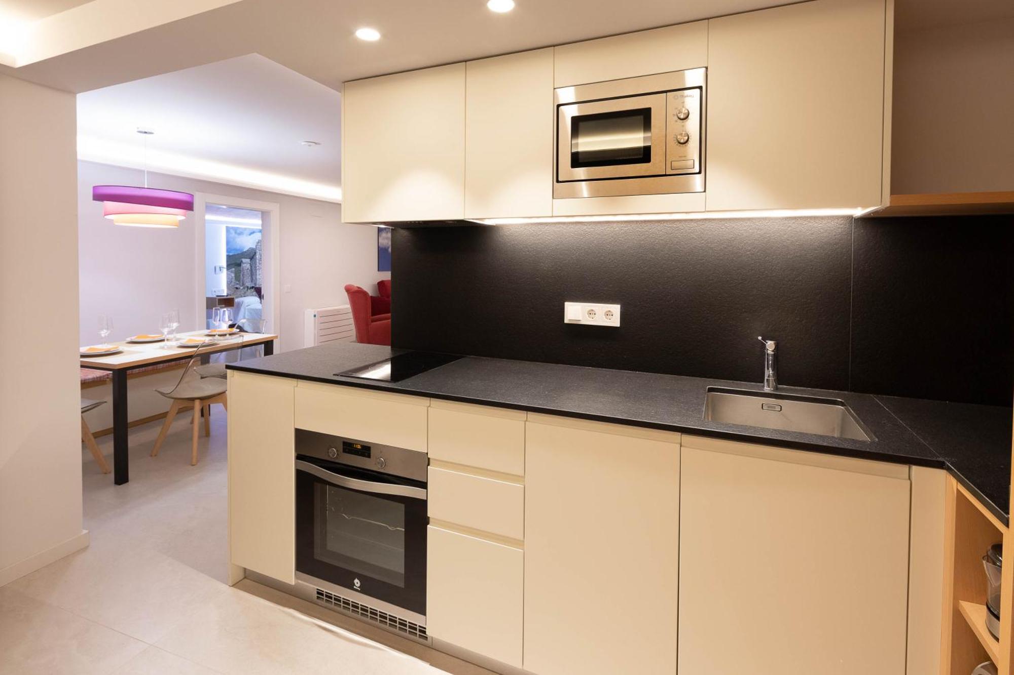 C&C Apartments Фигерас Экстерьер фото